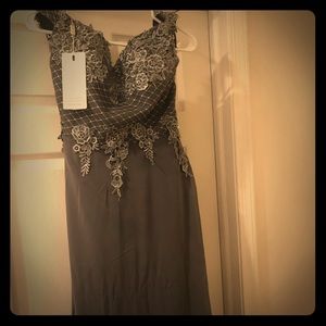 Women’s formal dress size 14 runs small